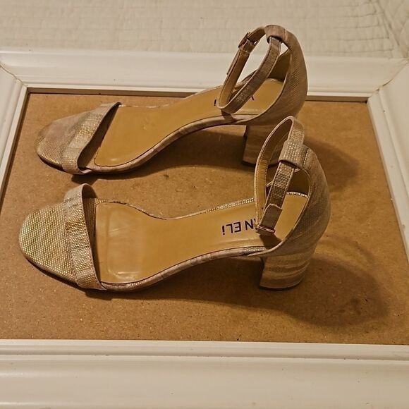 Vaneli taupe shimmer Block heel sandals size 8.5 - Picture 3 of 11